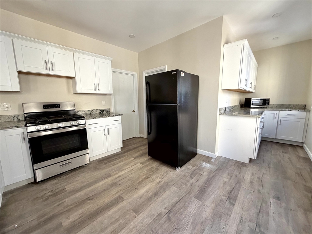 21 Oakland Ave # 2