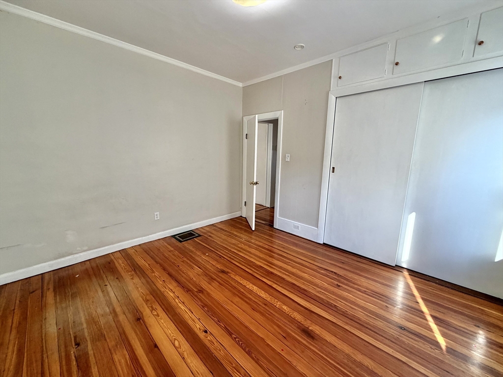 21 Oakland Ave # 2