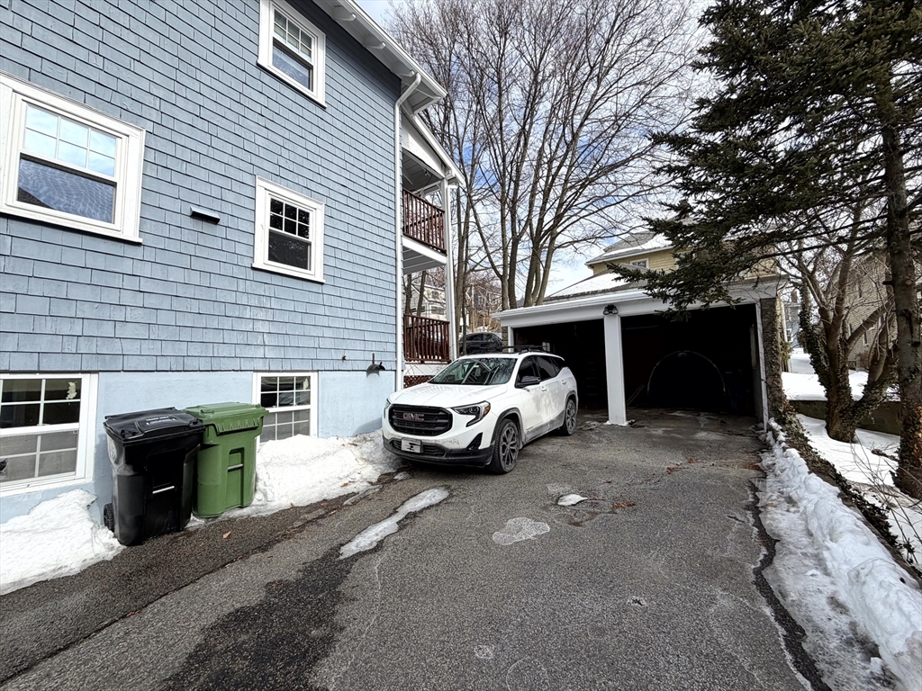 31 Oakley Rd # 1