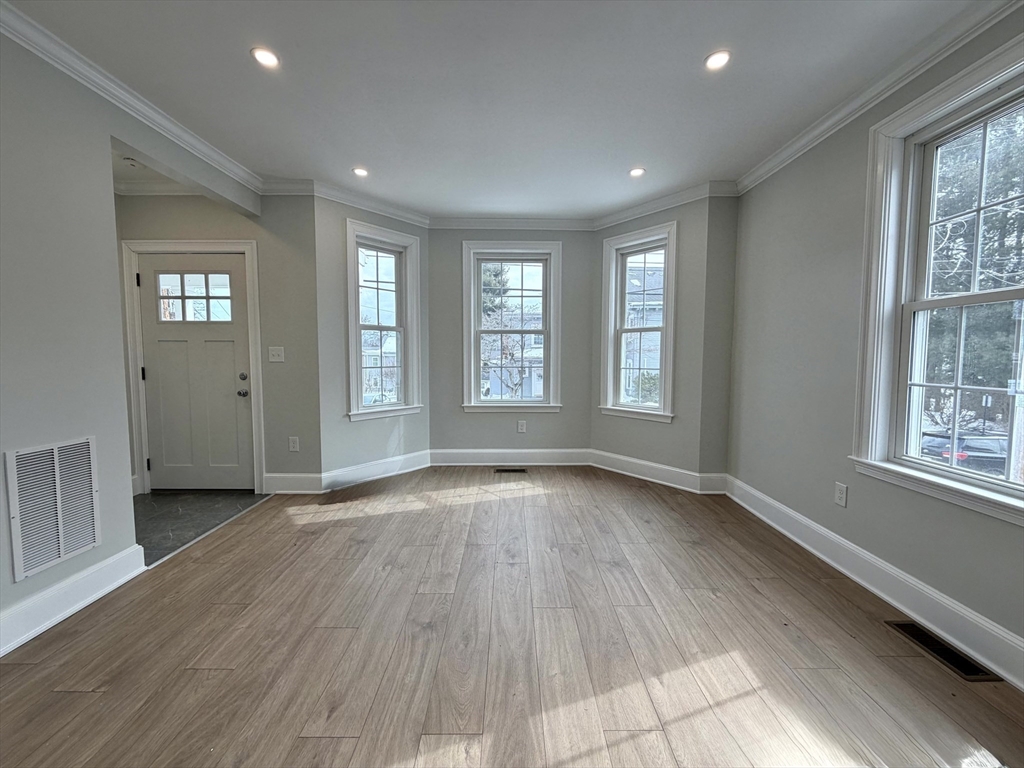 67 Jewett St # 1