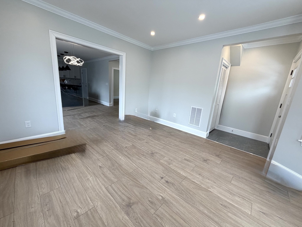 67 Jewett St # 1