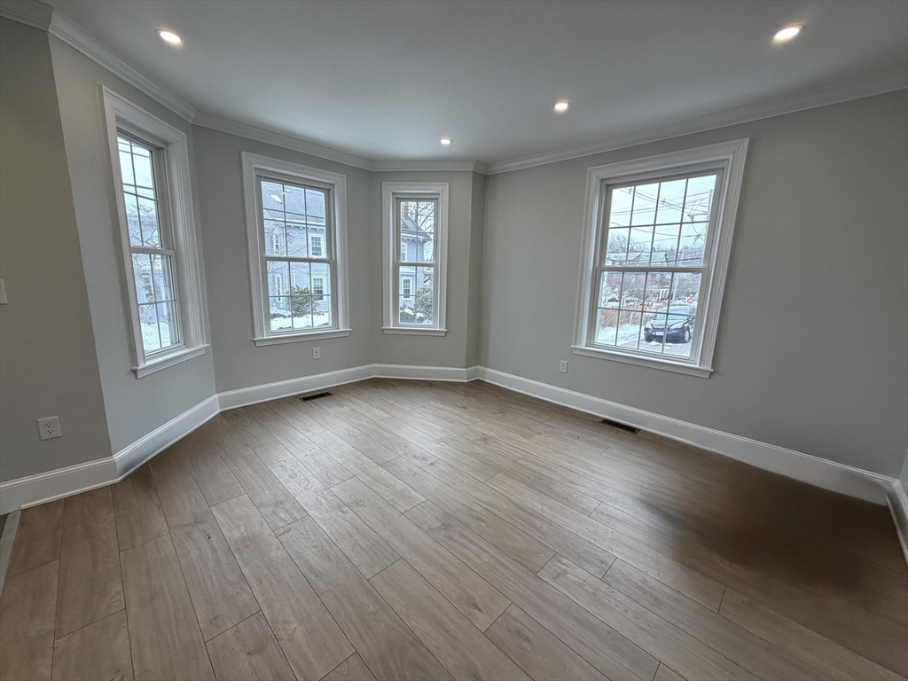 67 Jewett St # 1