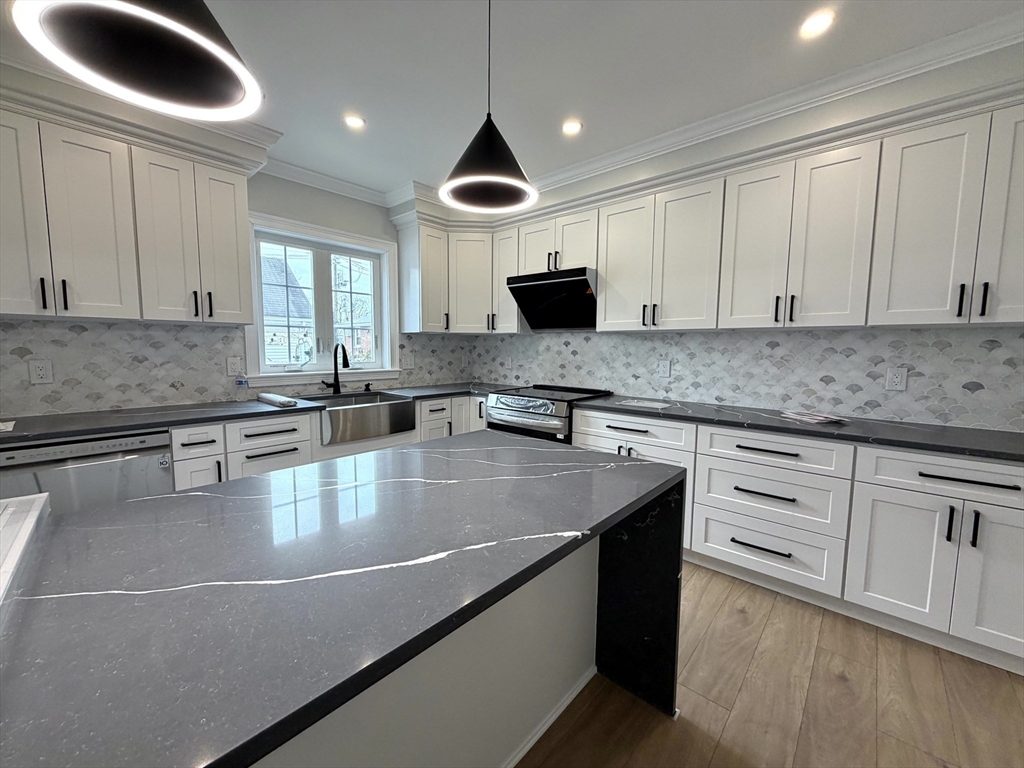 67 Jewett St # 1
