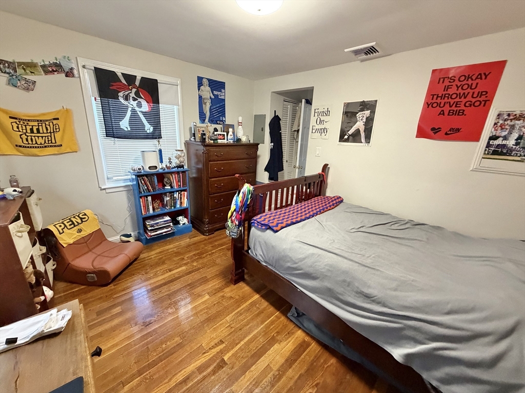 176 Upland Ave Unit: Single Fam