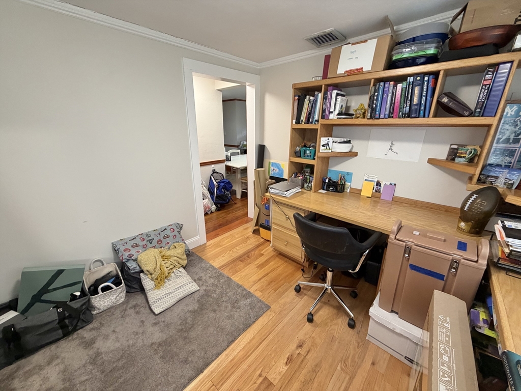 176 Upland Ave Unit: Single Fam