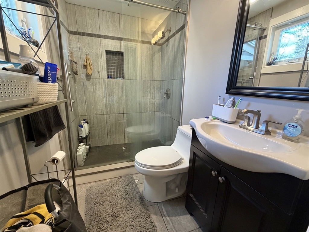 176 Upland Ave Unit: Single Fam