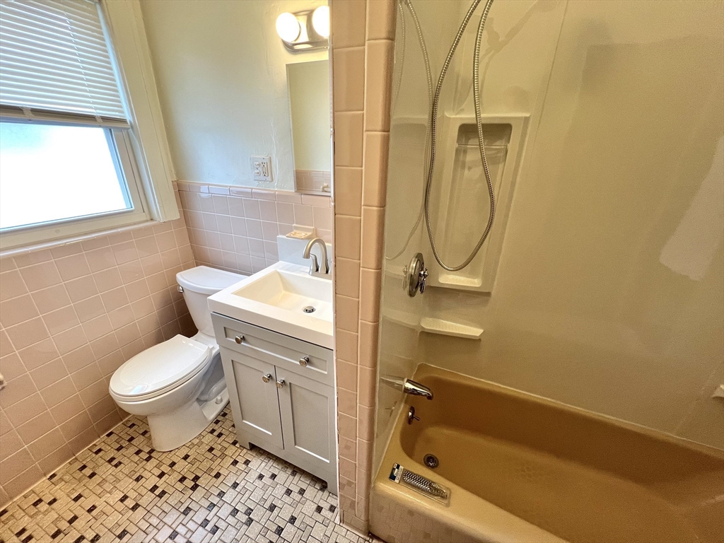 171 School St # 1