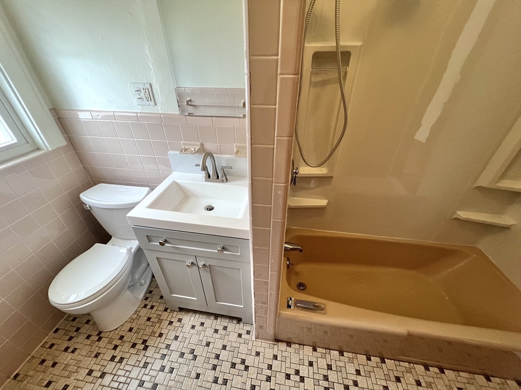 171 School St # 1