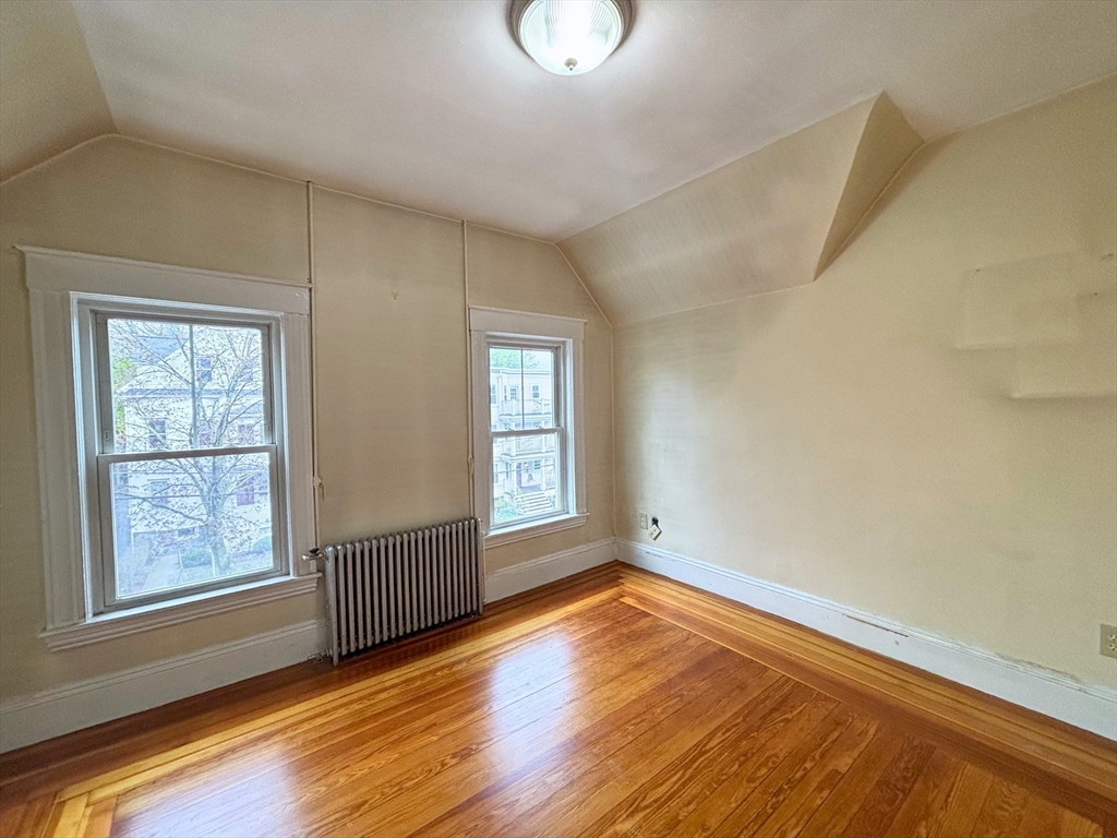 23 Park Rd # 3