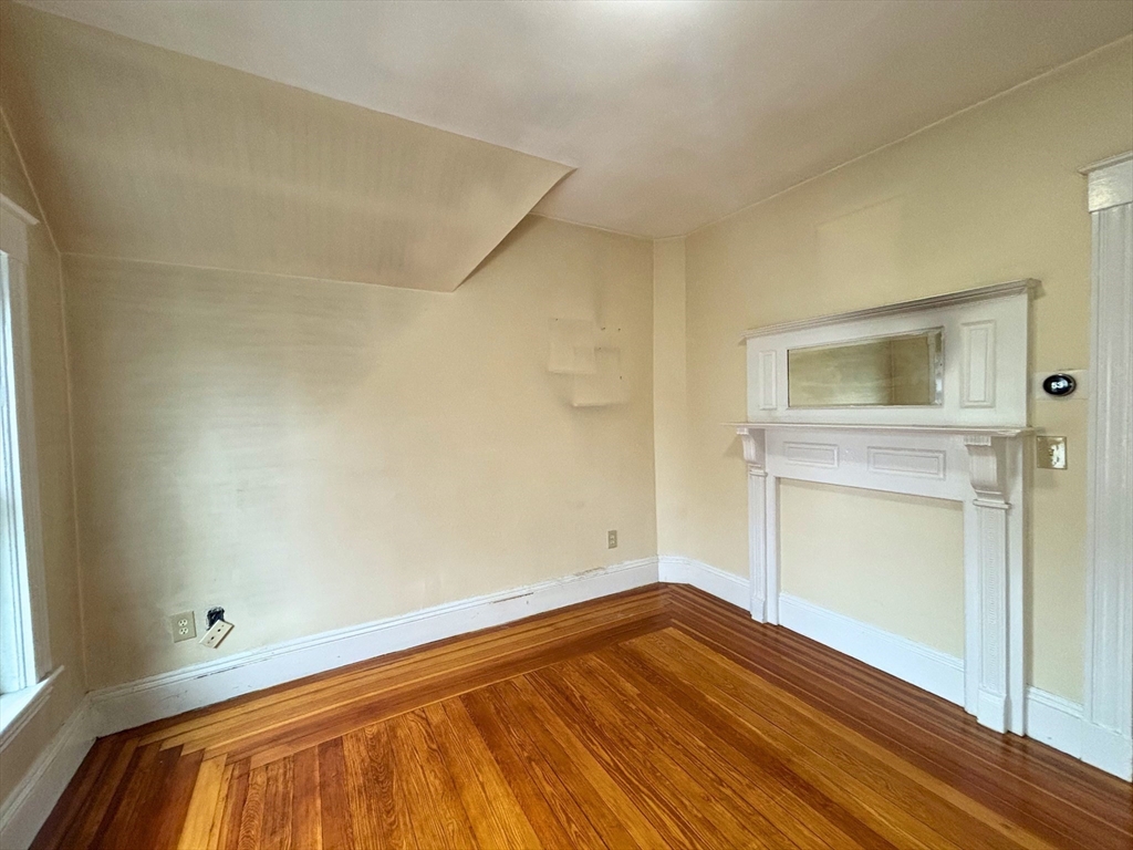 23 Park Rd # 3