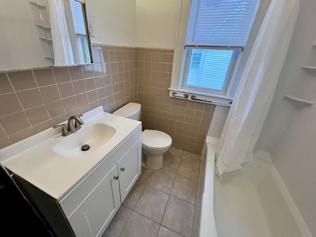 44 Capitol St # 1