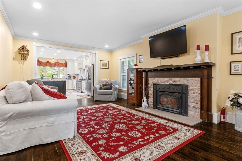 21 Clover St