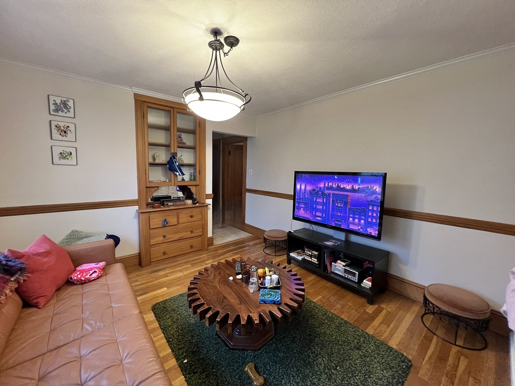 385 Arlington St # 1