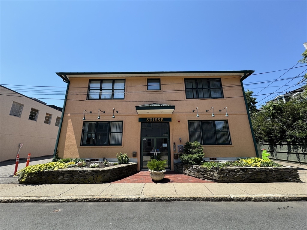31 Channing St # 1