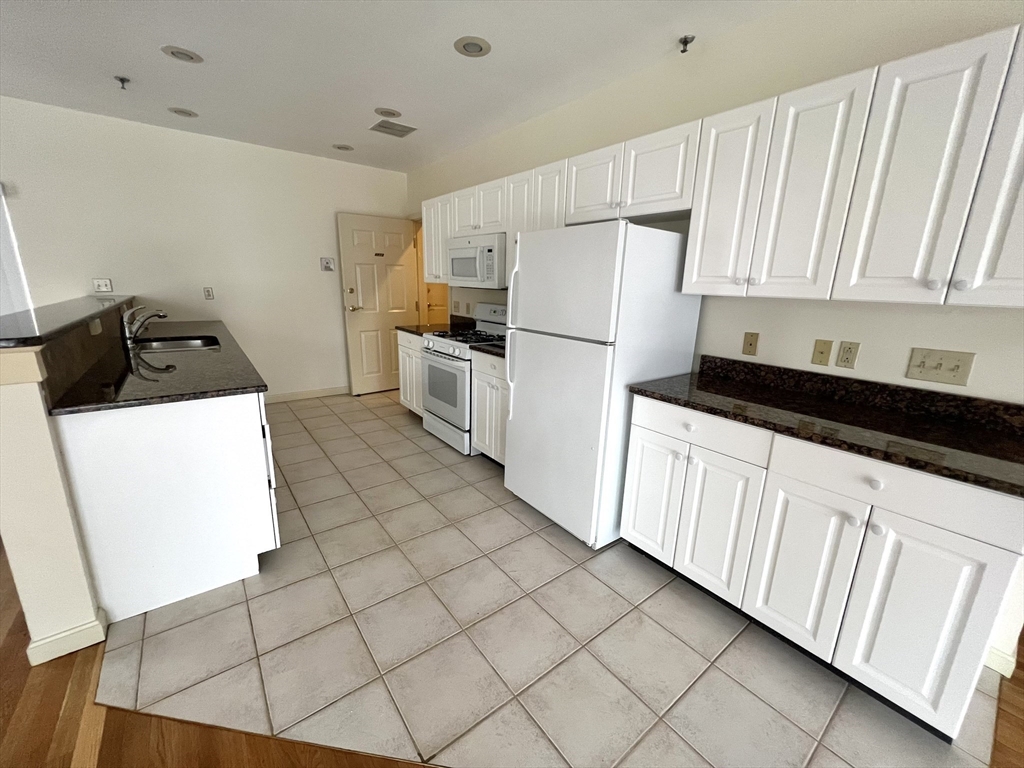 31 Channing St # 1