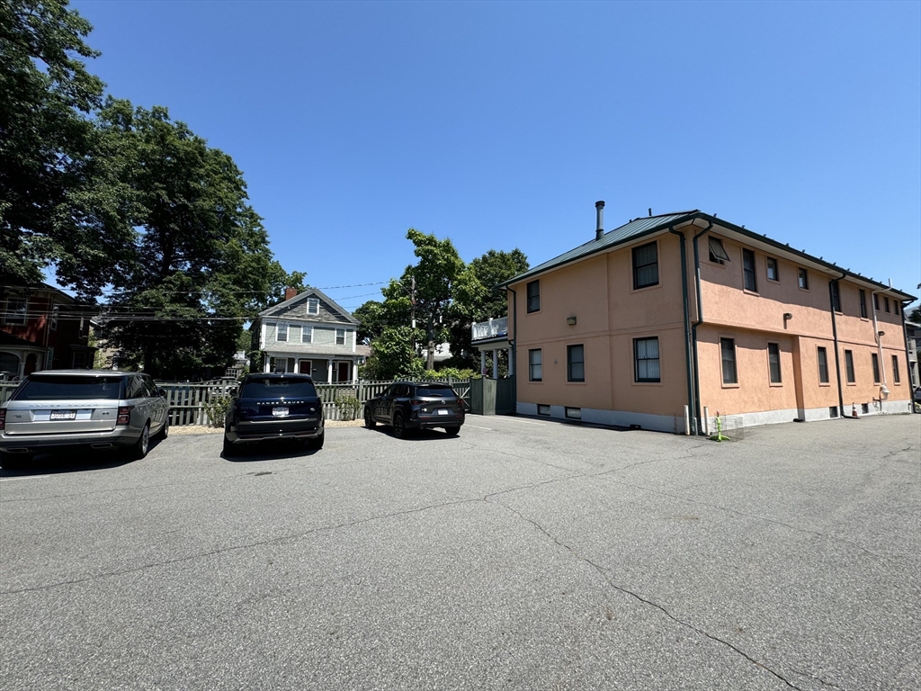 31 Channing St # 1