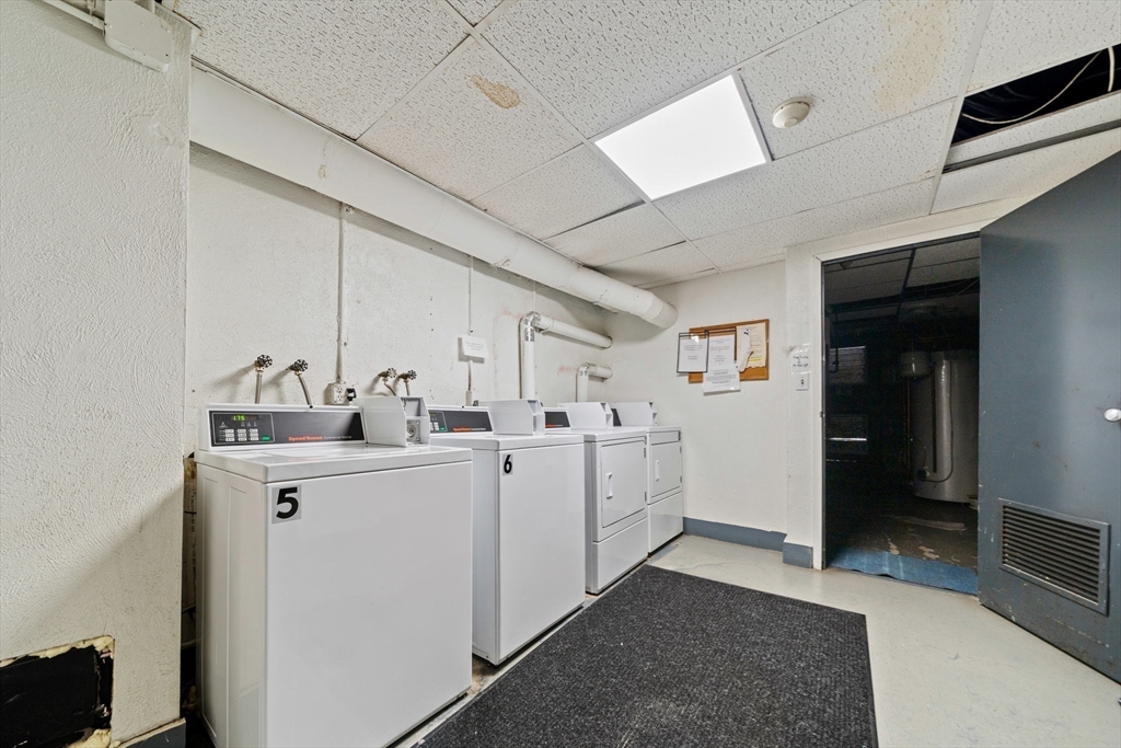 80 N Warren St # 32