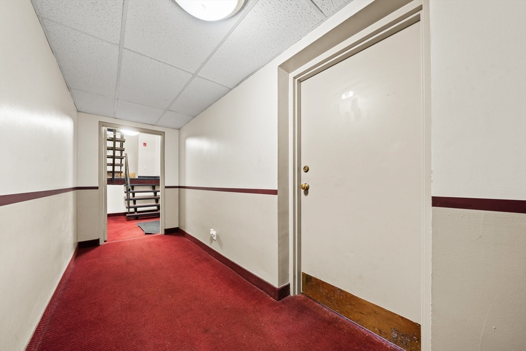 80 N Warren St # 32