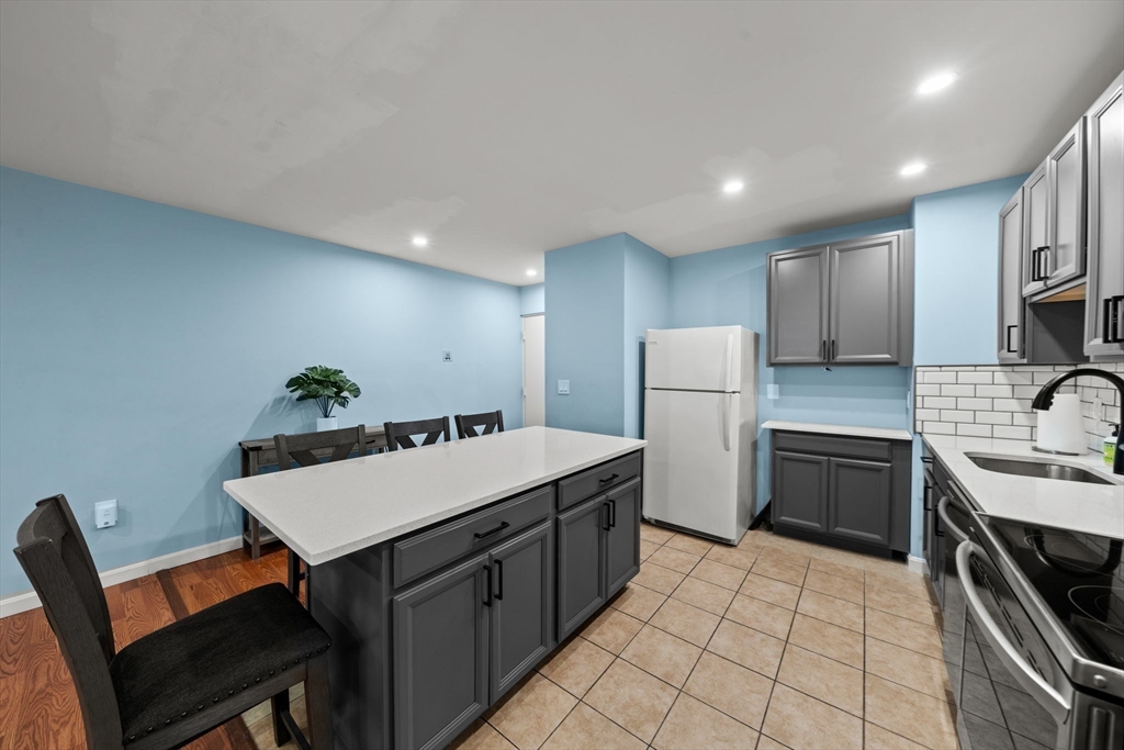 80 N Warren St # 32