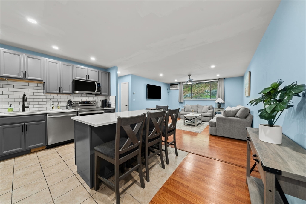 80 N Warren St # 32