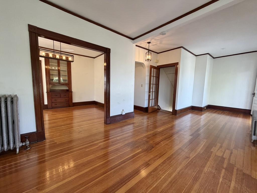 29 Woodrow Ave # 2