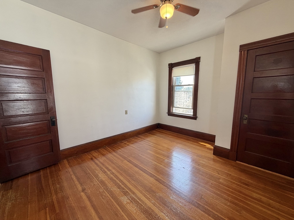 29 Woodrow Ave # 2