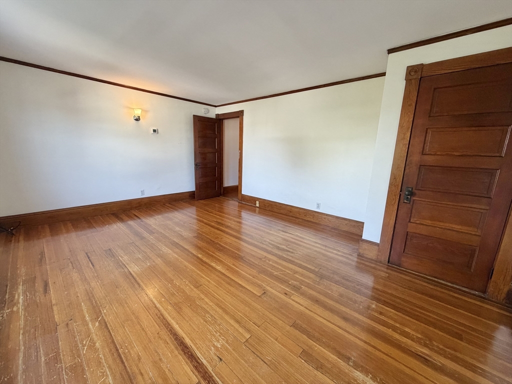 29 Woodrow Ave # 2
