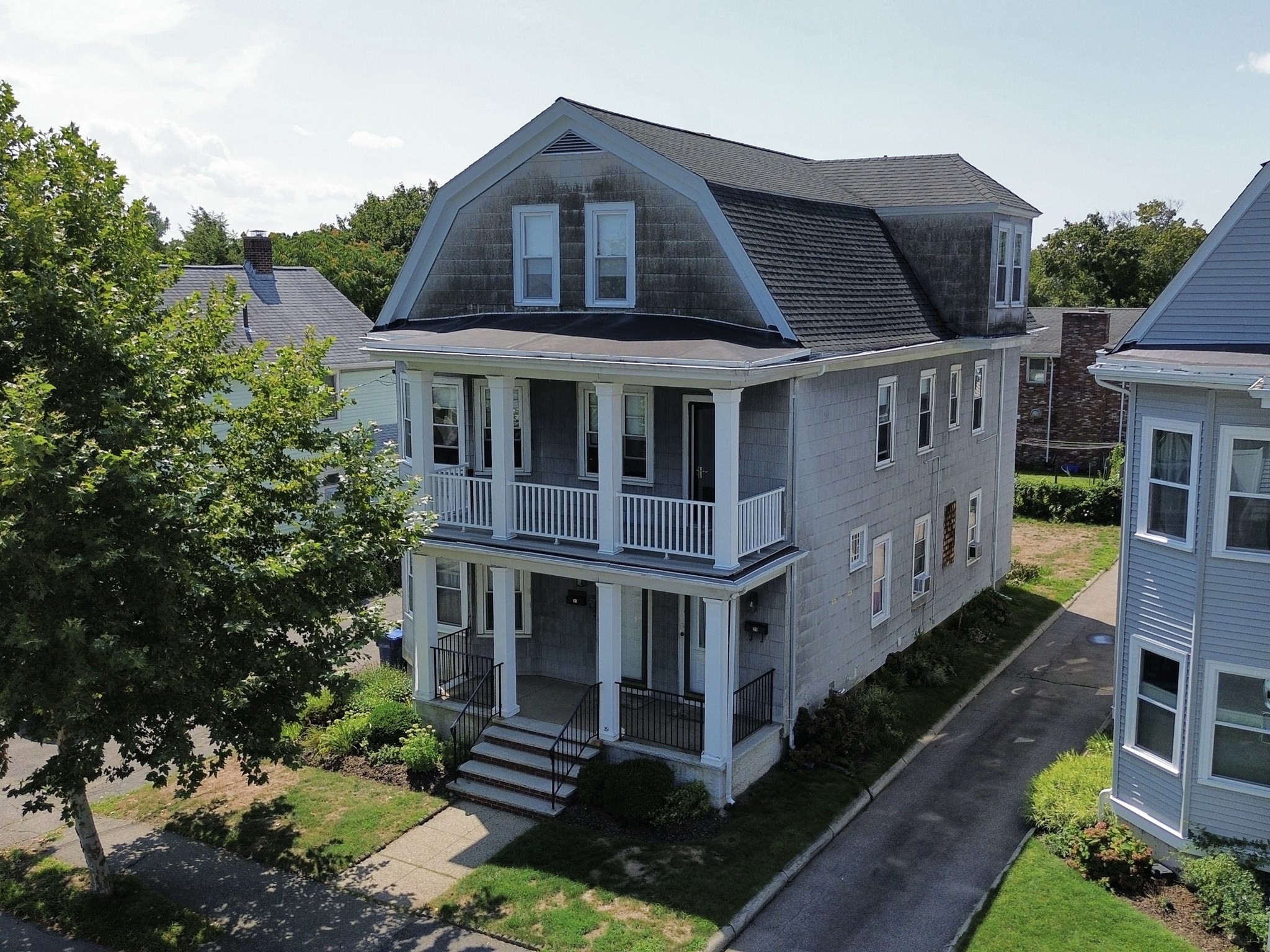 29 Woodrow Ave # 2