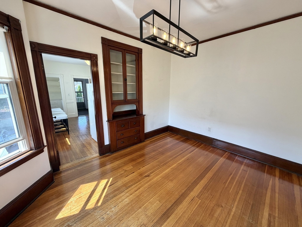 29 Woodrow Ave # 2
