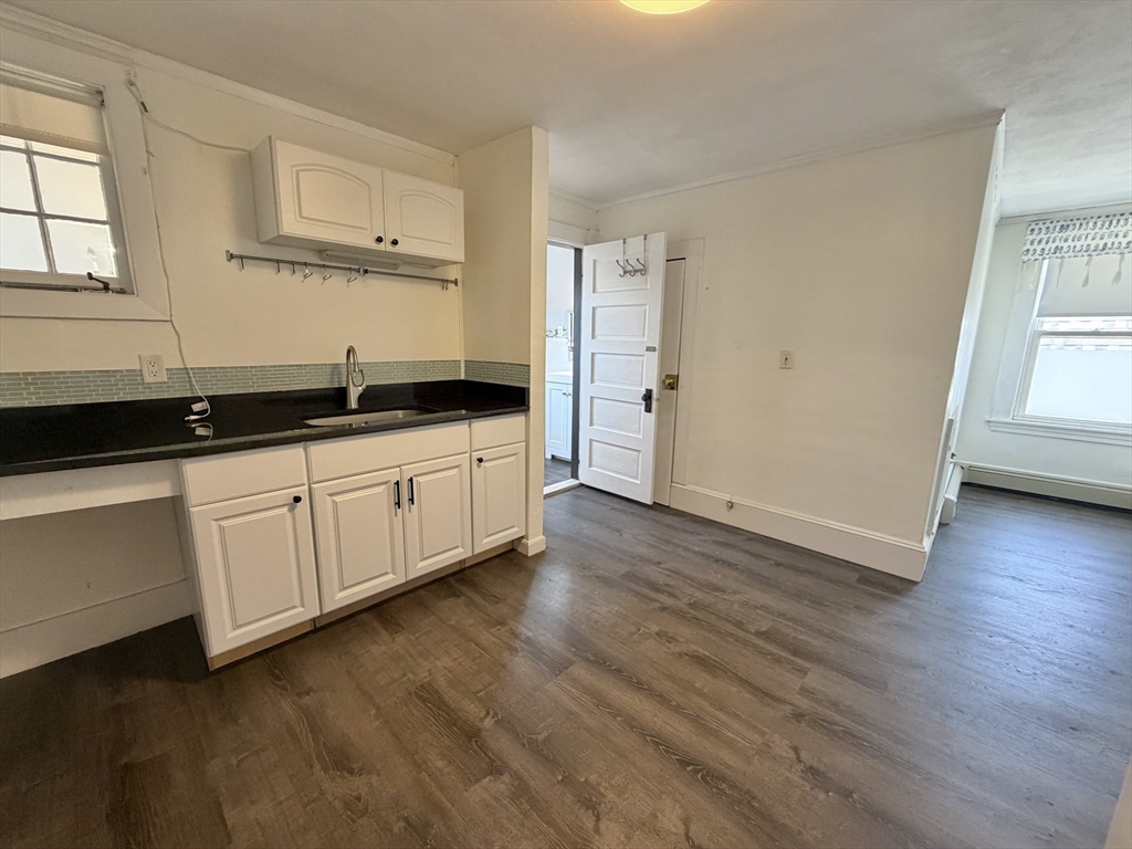 29 Woodrow Ave # 2