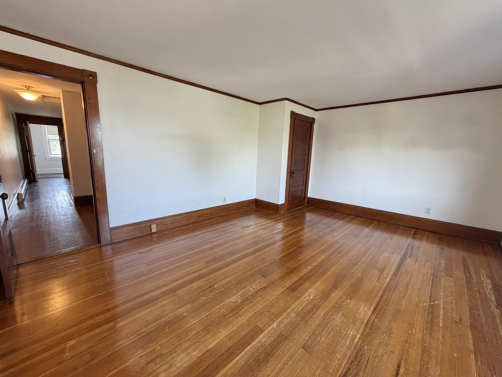 29 Woodrow Ave # 2