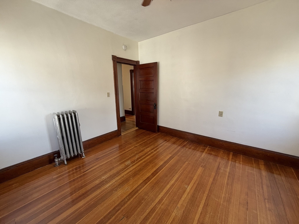 29 Woodrow Ave # 2