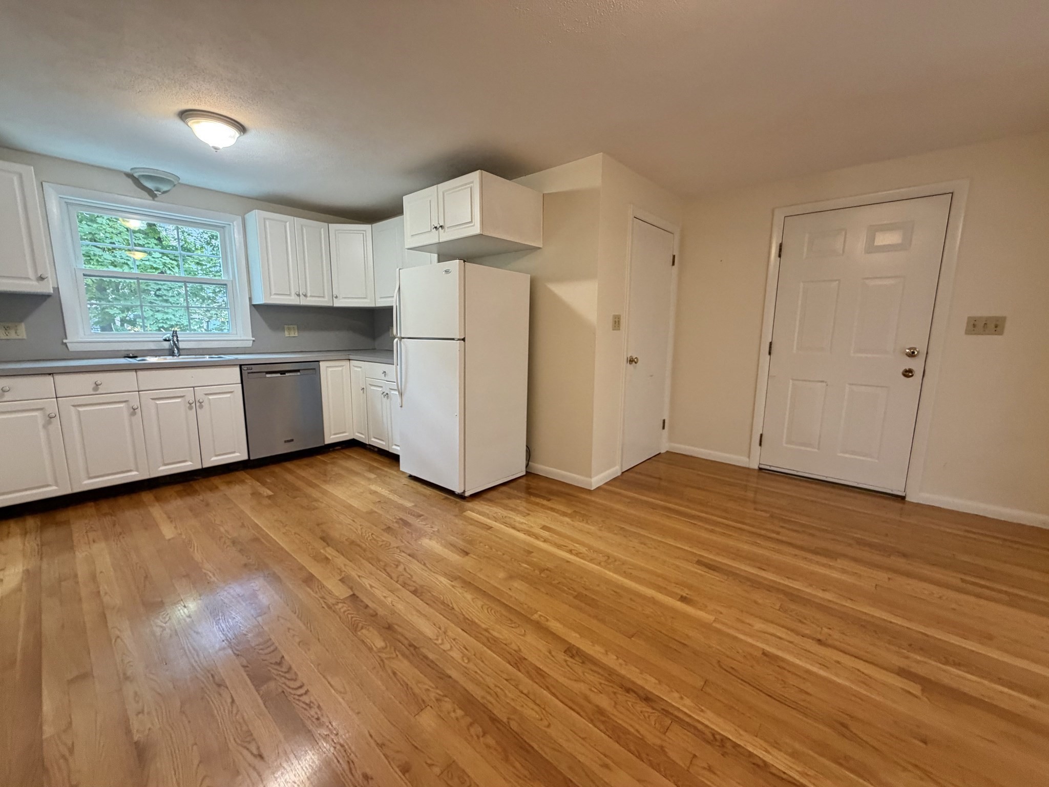 18 Dunstan St # 1