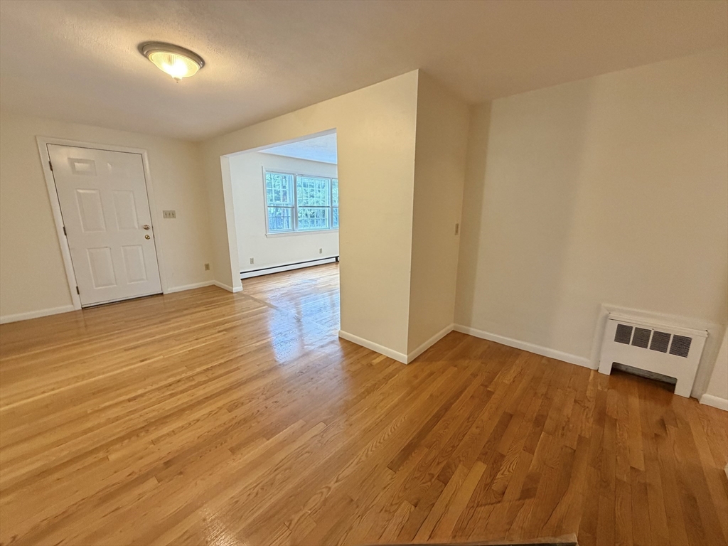 18 Dunstan St # 1