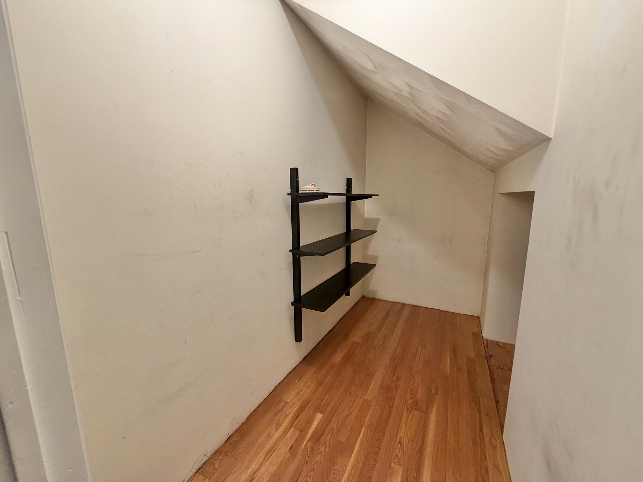 18 Dunstan St # 1
