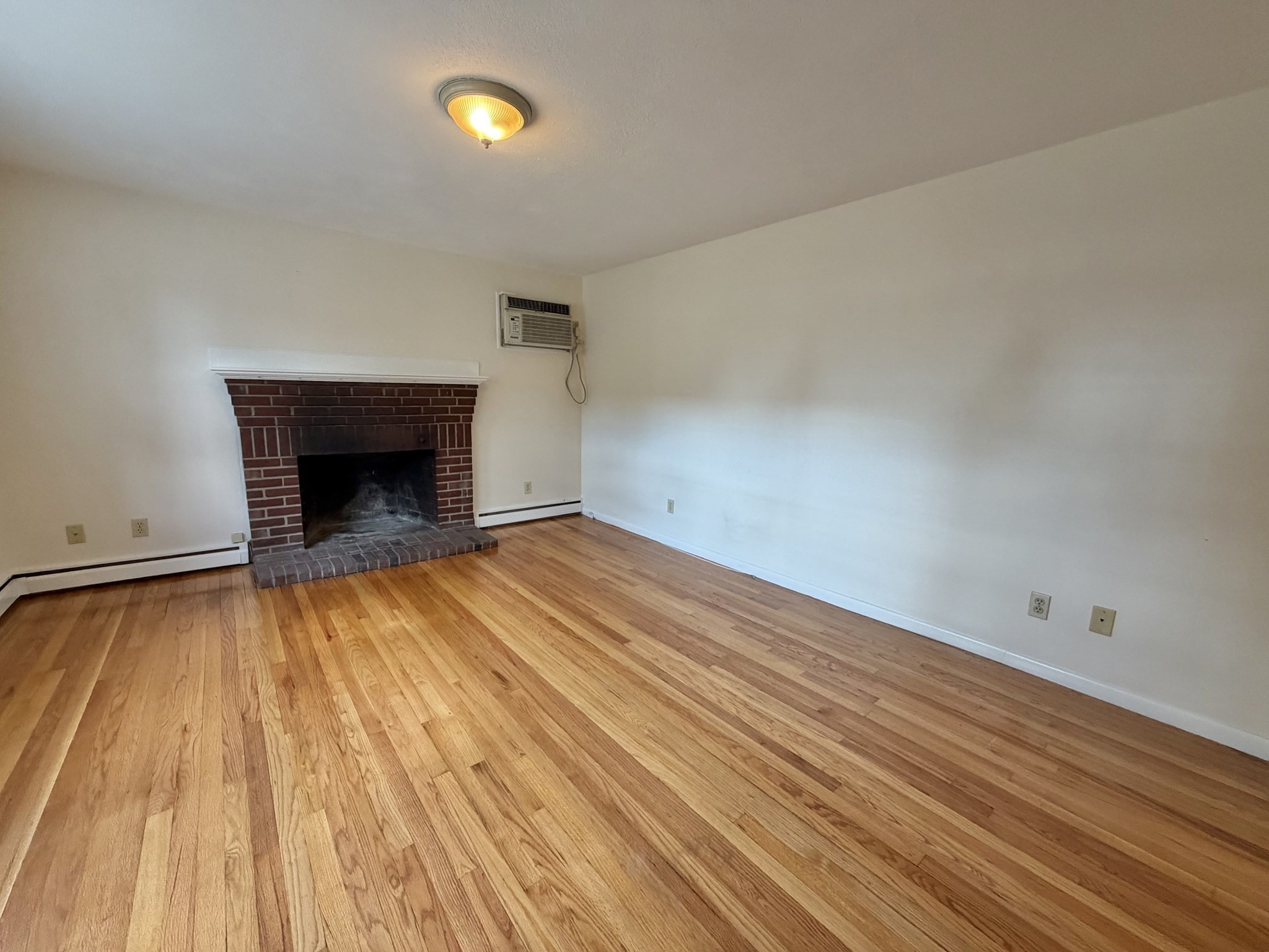 18 Dunstan St # 1