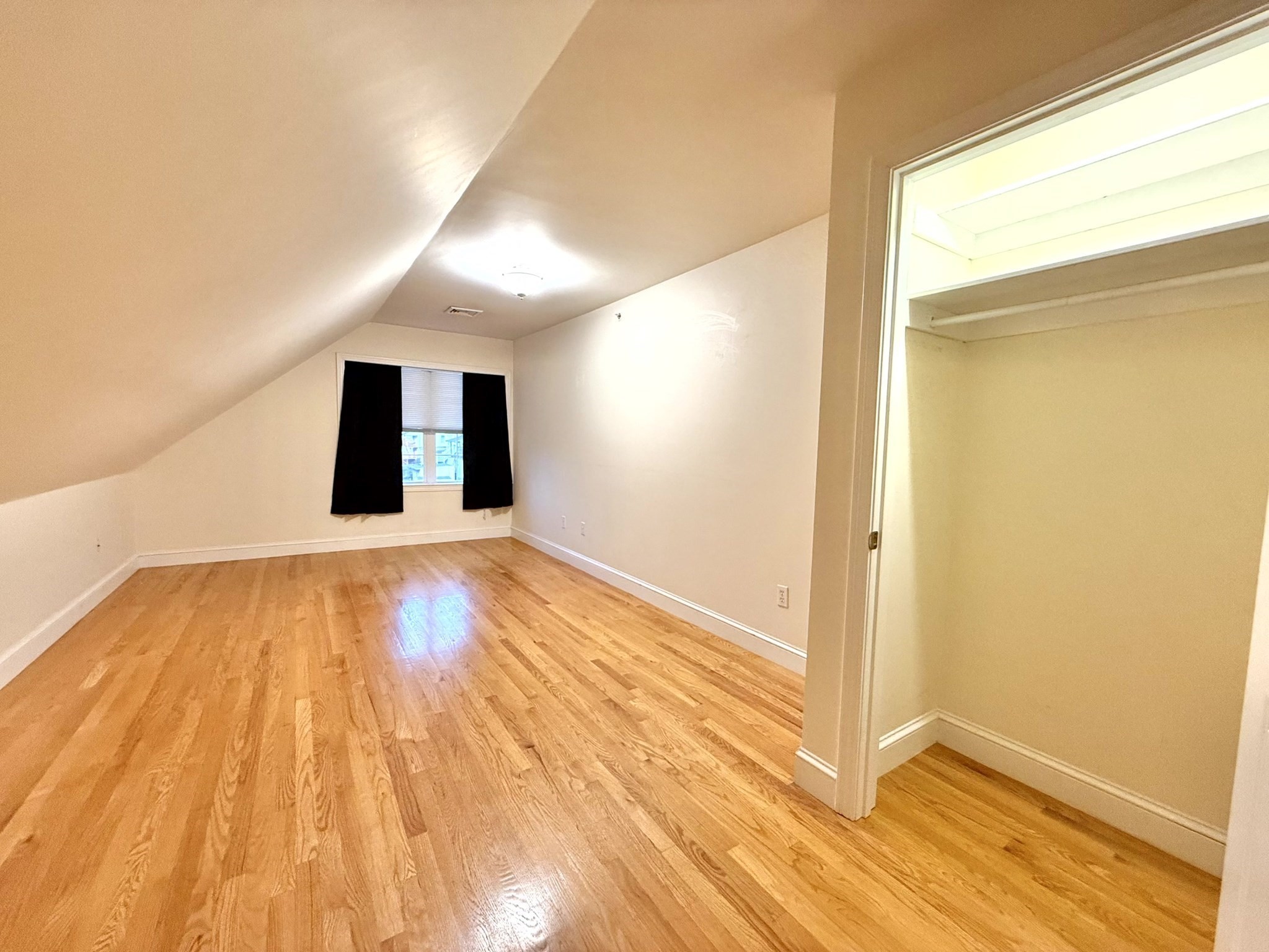 146 Adams St # 2