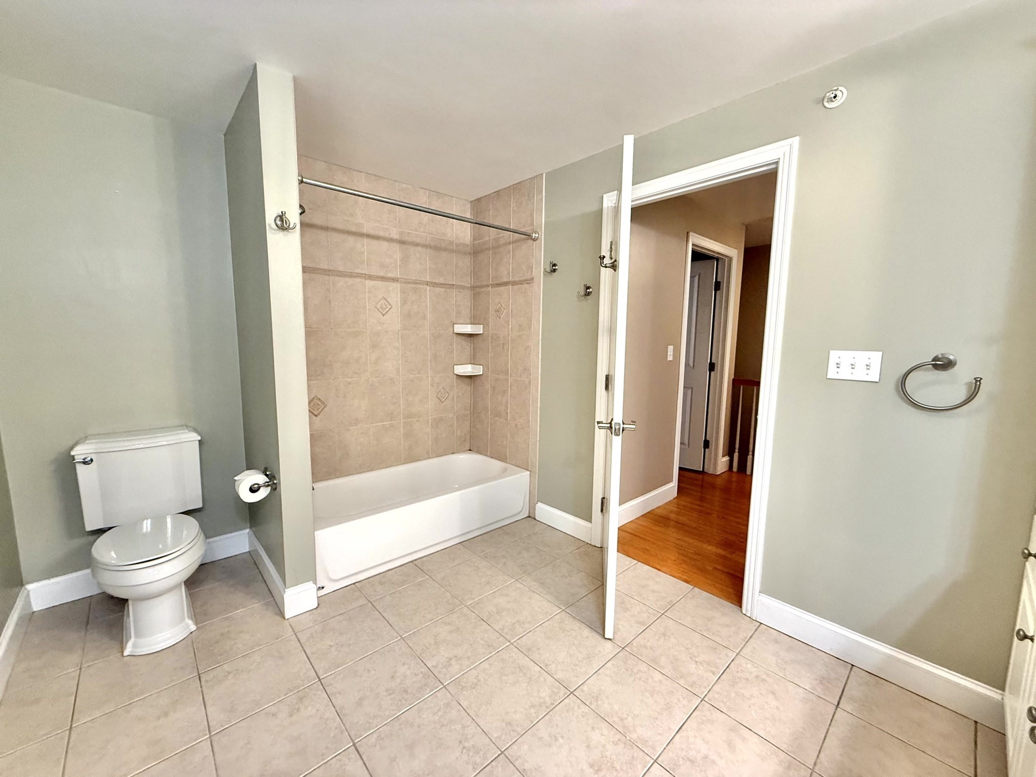 146 Adams St # 2