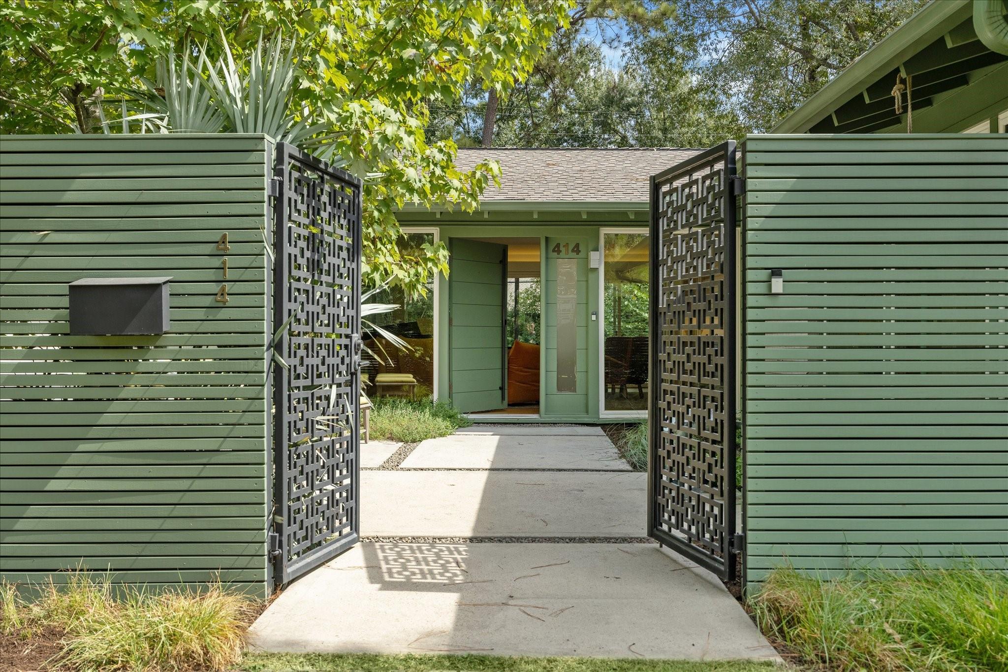 414 E Gaywood Drive, Houston