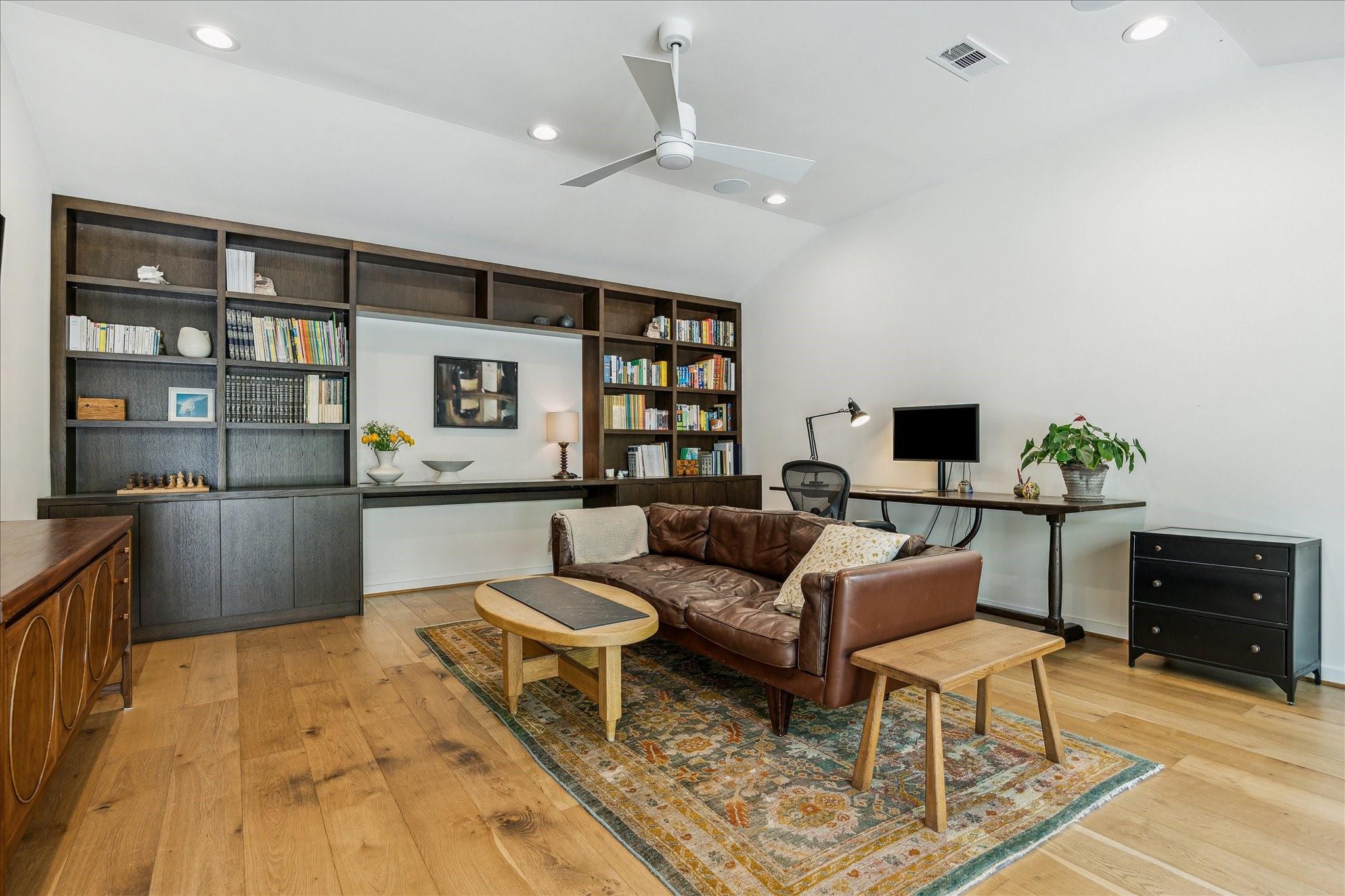 414 E Gaywood Drive, Houston