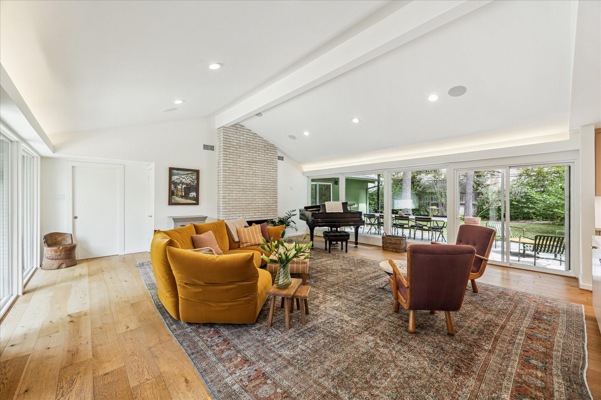 414 E Gaywood Drive, Houston