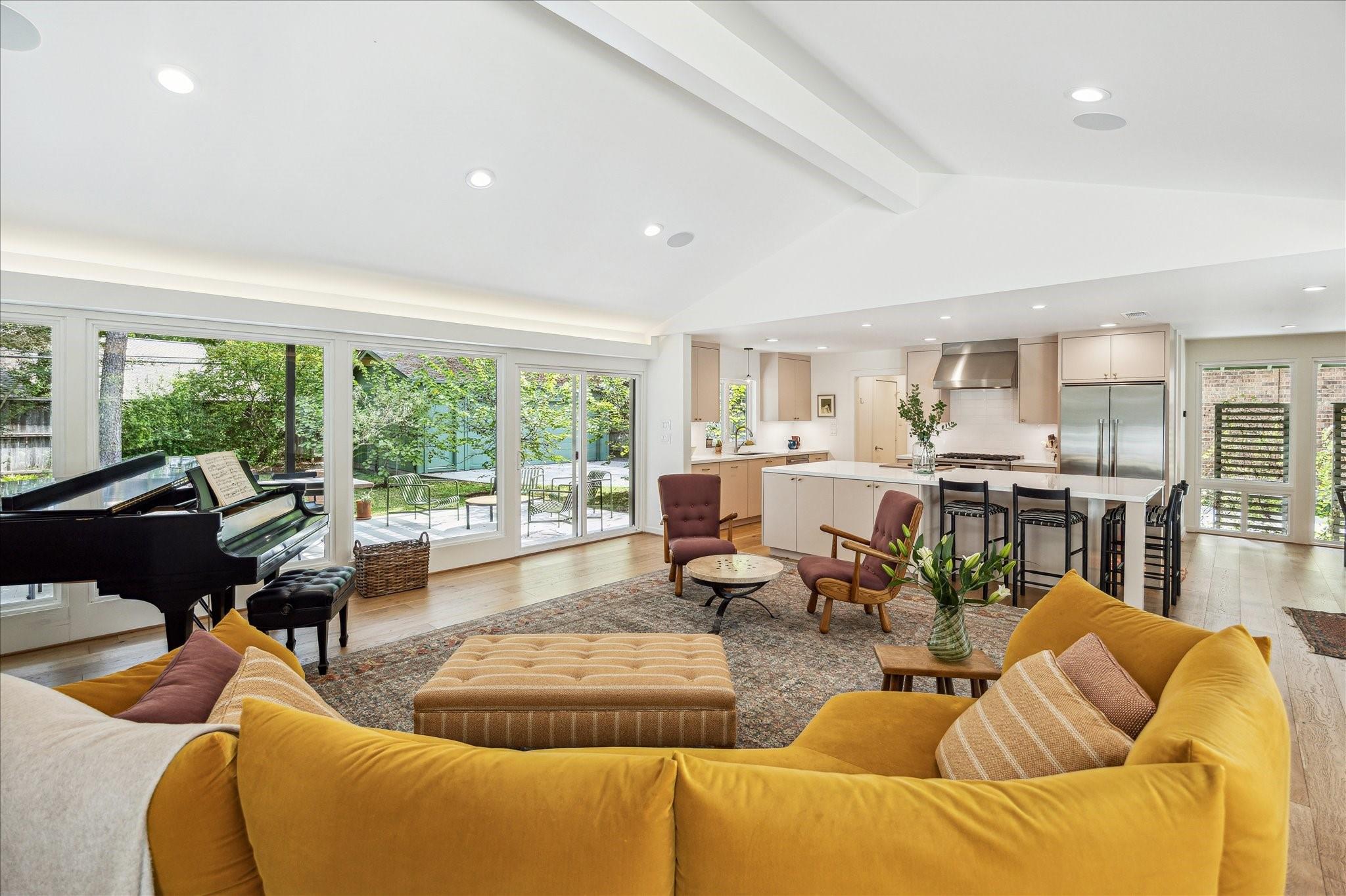 414 E Gaywood Drive, Houston