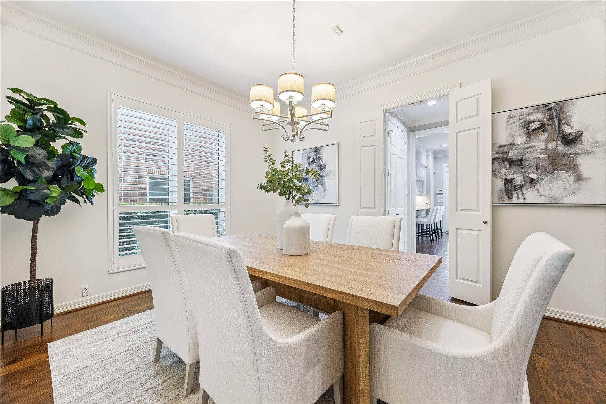 1114 Colonial Street