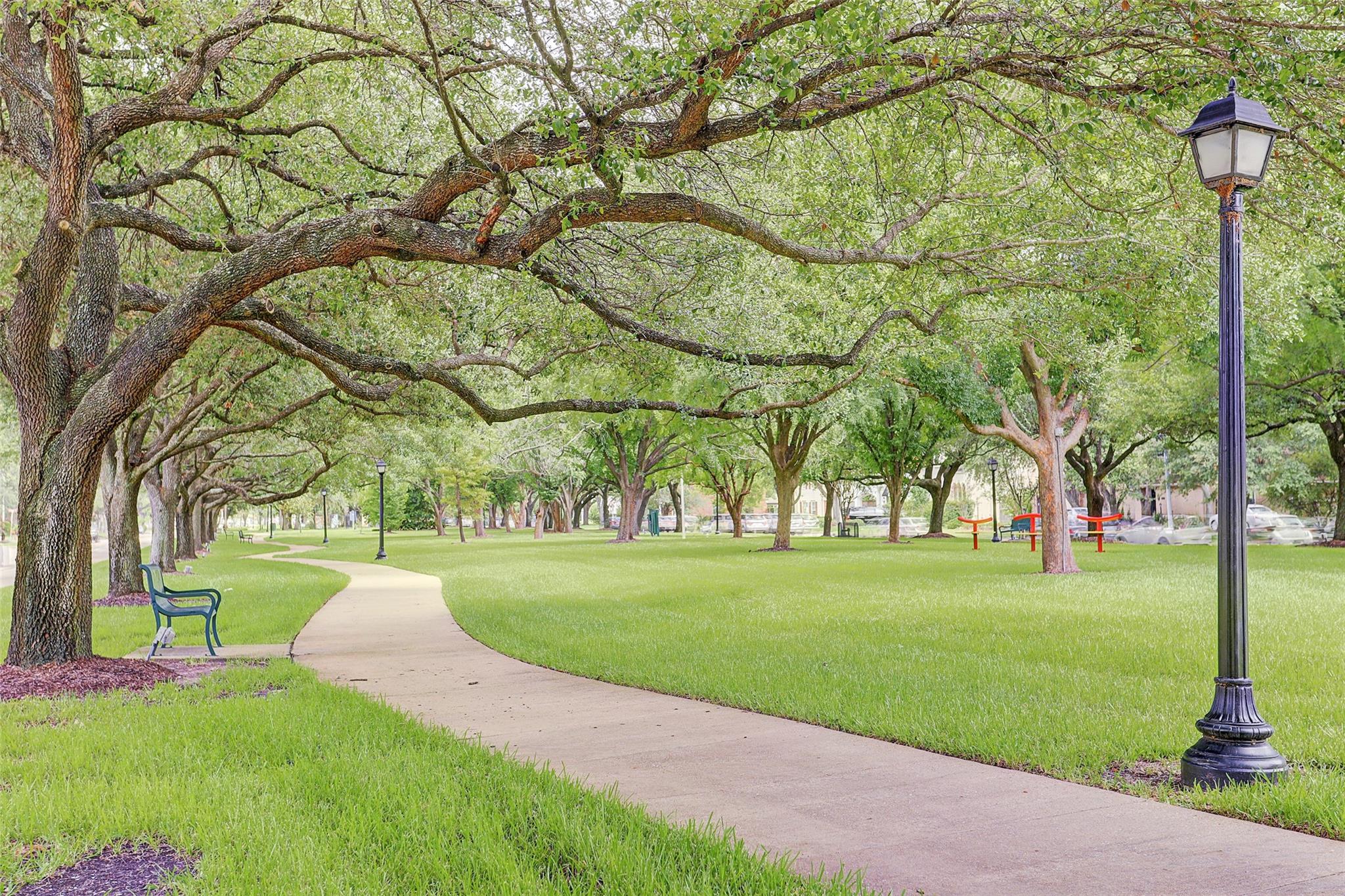 1114 Colonial Street