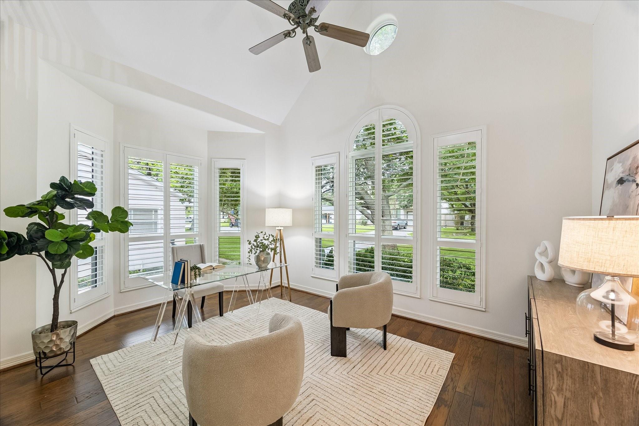 1114 Colonial Street