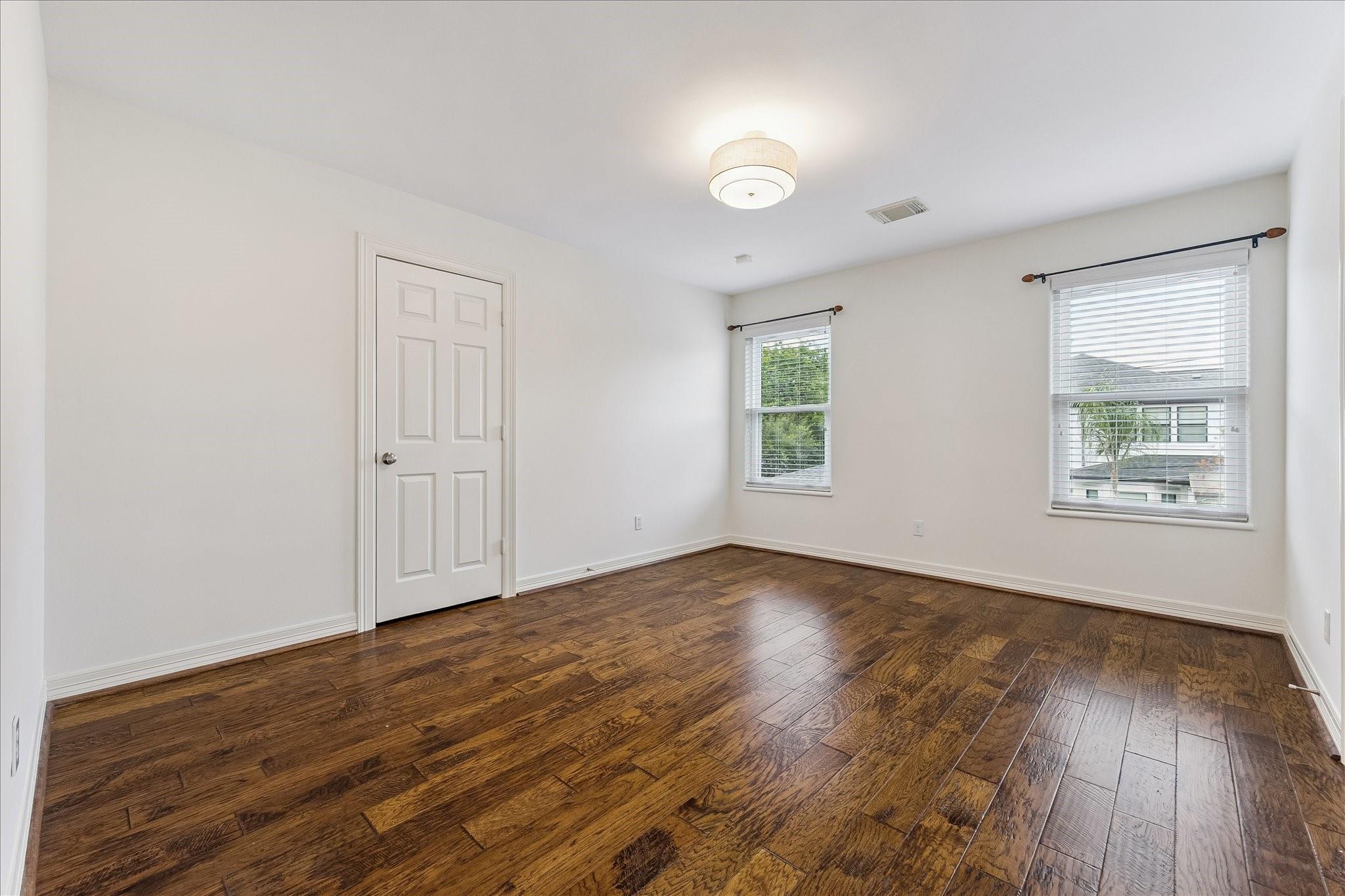 1114 Colonial Street