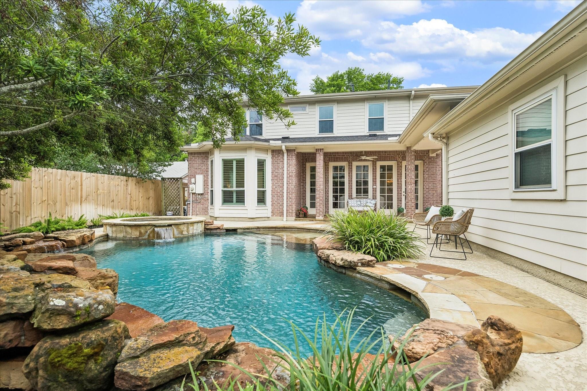 1114 Colonial Street