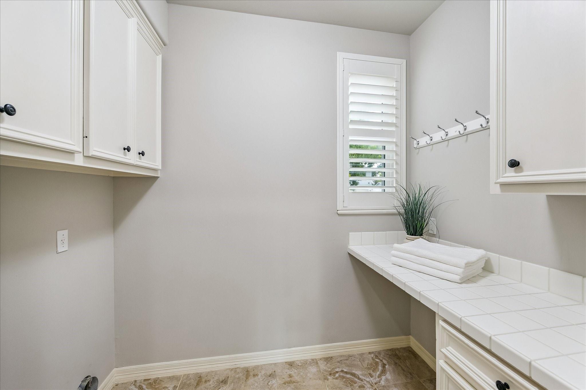 1114 Colonial Street