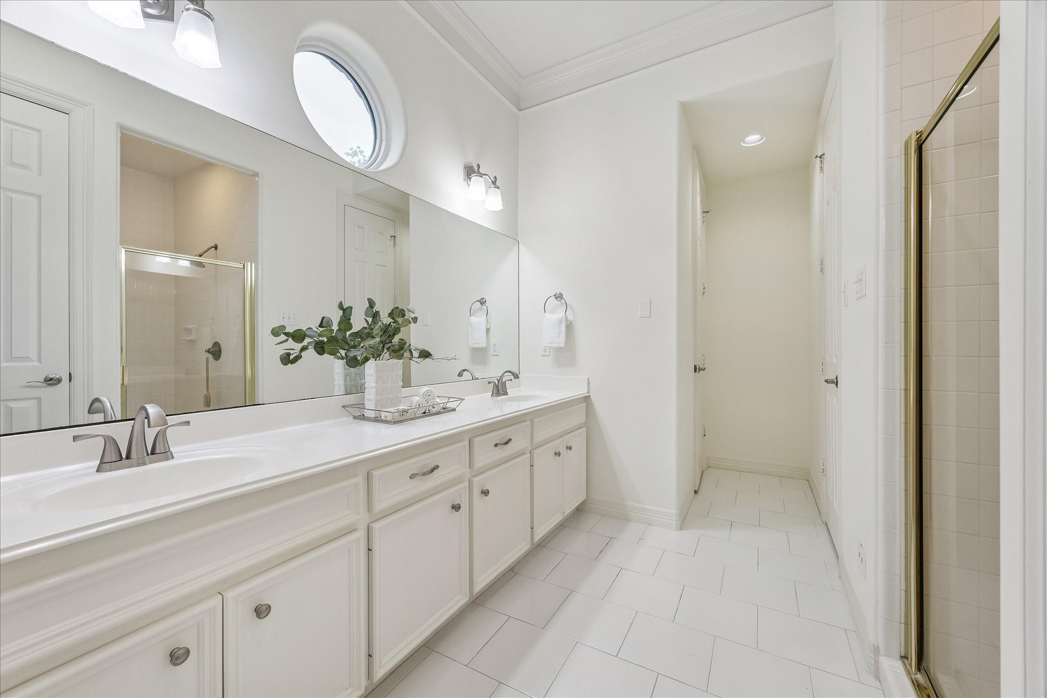 1114 Colonial Street