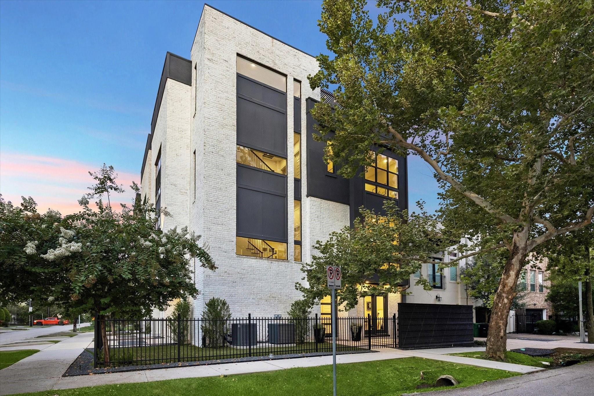 520 Knox Street